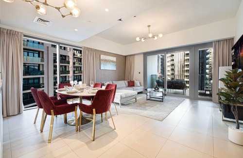 Downtown Dubai Apartment | Luxury Downtown 3 Bedroom and Maid Room Apartment with amazing Burj View and Private Jacuzzi on a large Balcony