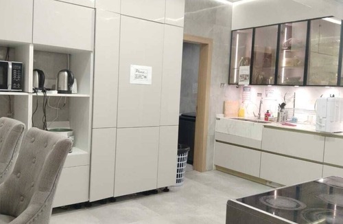 Dubai Hostel | Luxury Golden Sand Bedspace