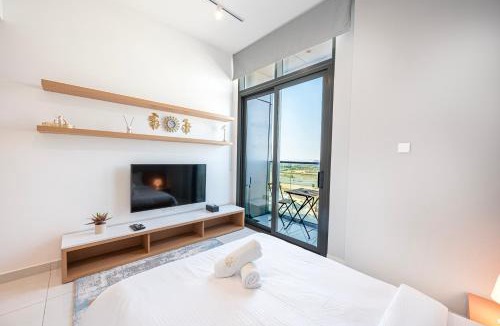 Dubai Apartment | Luxury Studio in Dubailand - Central