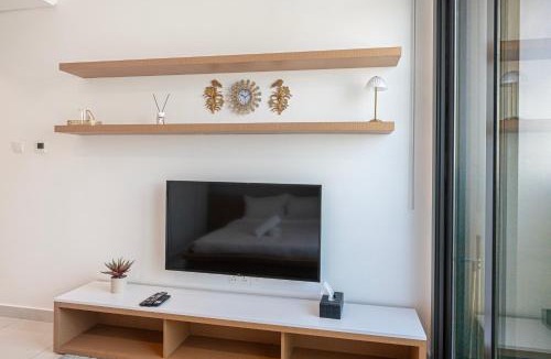 Dubai Apartment | Luxury Studio in Dubailand - Central
