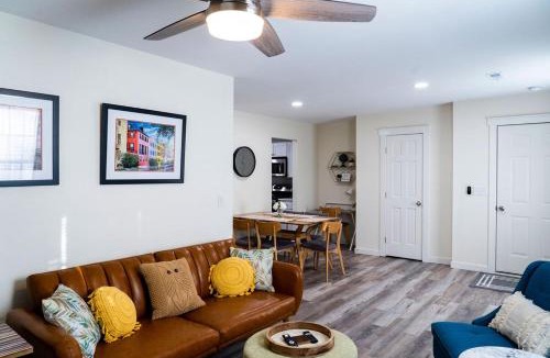 North Charleston House | Madrona's Cottage B- Fully fenced and pet friendly