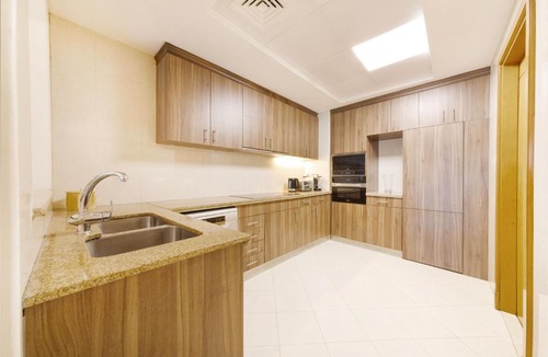 Dubai Marina Apartment | Maison Privee - Spacious Apt with Beach, Pool and Marina Access