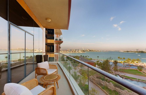 Palm Jumeirah Apartment | Maison Privee - Splendid Apt on The Palm with Stunning Sea Views