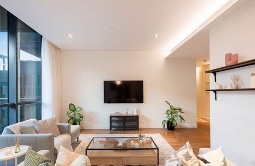 Al Wasl Apartment | Manzil - Sleek 2BR nr Downtown and Dubai Mall