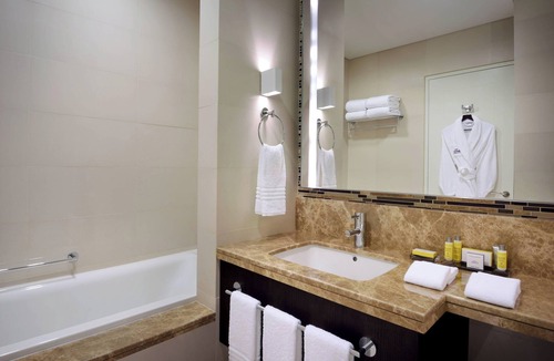 Abu Dhabi City Center Hotel | Marriott Executive Apartments Downtown Abu Dhabi