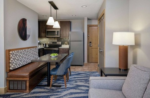 Peak 9 Condo | Marriott Mountain Valley Lodge Breckenridge Luxury Studio