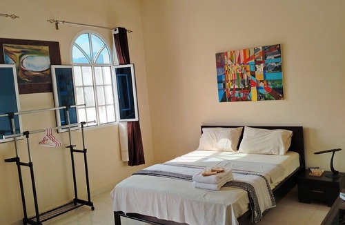 Al-Bustan Apartment | Marvelous 3-bedroom apartment with AC with a beach view beside old Muscat.