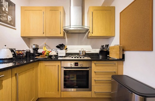 Mayfair Apartment | Mayfair Centre 3-Bed 6-Guest Art Nouveau Flat in 1729 Private House