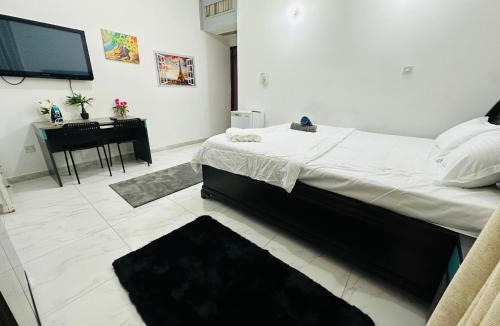 Mussafah Hostel | MBZ - Master Room