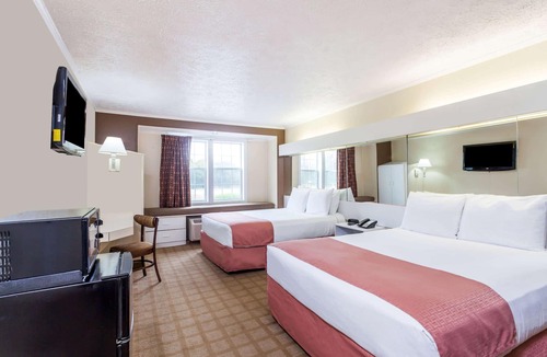 Wilson Hotel | Microtel Inn by Wyndham Wilson