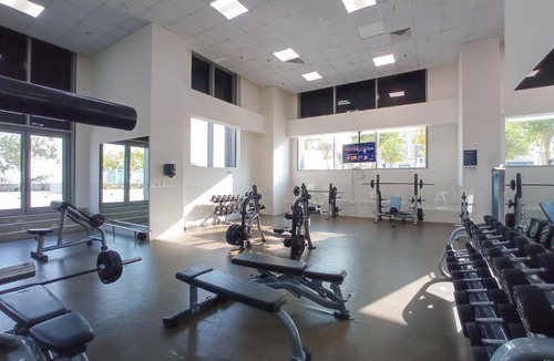 Business Bay Apartment | Modern 1 bedroom that sleeps 4 in Business Bay