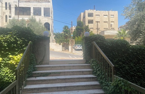 Amman Apartment | Modern 3‑Bedroom Apartment with Full Amenities & Easy Access in Amman