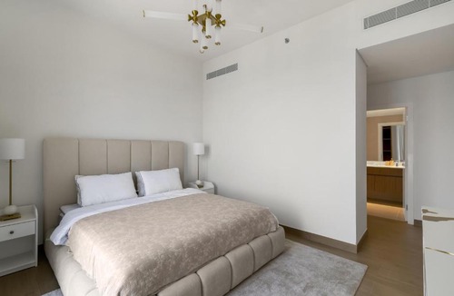 Dubai Apartment | Modern Bright 2BR Sea View with Pool and Beach Access