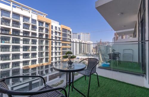 Nad Al Sheba Apartment | Modern Comfortable Apartment in Meydan