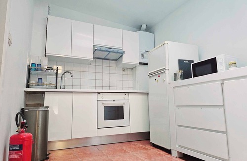 Brussels Apartment | Modern & comfy oasis in city.