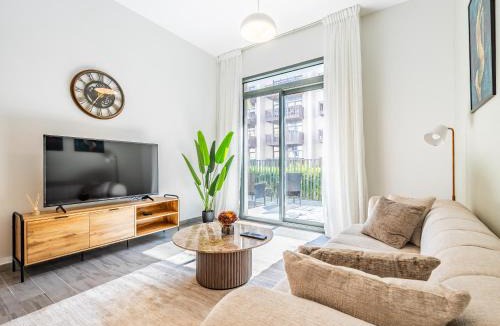 Jumeirah Village Apartment | Modern Elegance -1BR- Belgravia Square JVC
