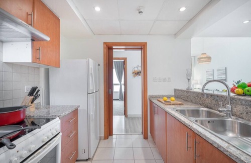 The Greens Apartment | Modern in the Greens close to attractions