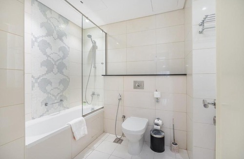 Business Bay Apartment | Modern Studio Apartment Perfect for Couple in Business Bay