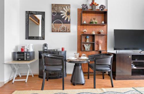 Dubai Apartment | Modern Studio in Skycourts, Near Dubai Outlet Mall