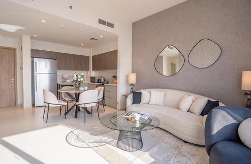 Dubai Apartment | Nasma Luxury Stays - Elegant Condo With City Views And Dubai Skyline