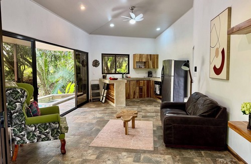 San Francisco de Coyote House | NATURE PURE: New bungalow with its own lake - private, quiet! Beach 10 min.