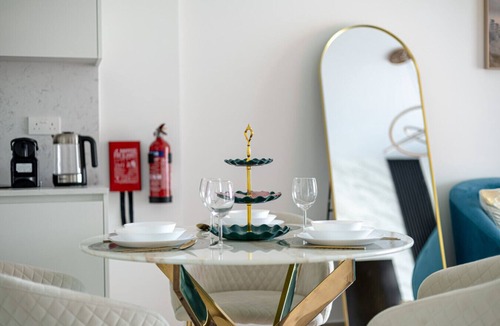 Madinat Zayed Apartment | Near Burj Al Arab | Bills Included | Big Layout
