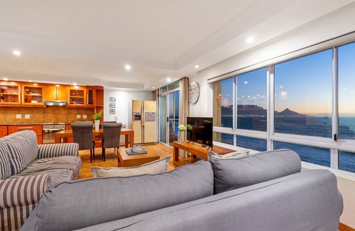 Bloubergstrand Apartment | Ocean View 701 - Two Bedroom Apartment, Sleeps 4