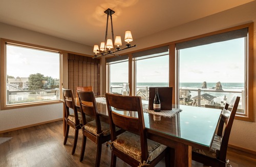 Tolovana Park House | Ocean View Beach Retreat Steps from Haystack Rock
