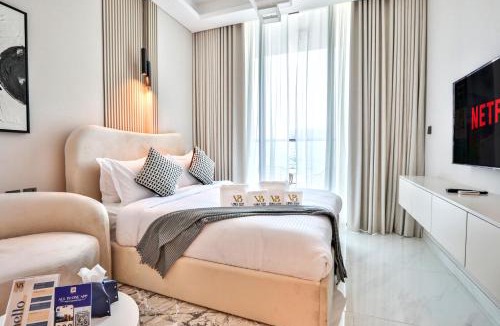 Al Barsha Apartment | Peaceful Studio with Resort Amenities Samana PV by Vibel