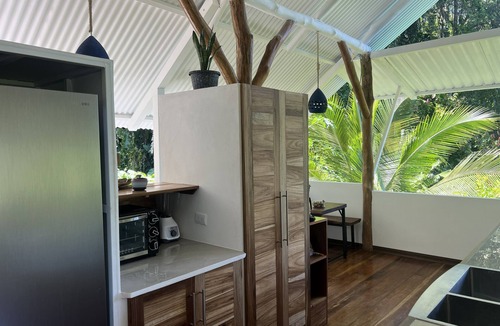 Cahuita House | Picturesque 3-bedroom house with WiFi, AC near Cahuita and Puerto Viejo beach