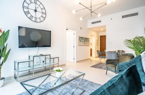 Nad Al Sheba Apartment | Primestay - Stunning Spacious 1BR in Al Meydan