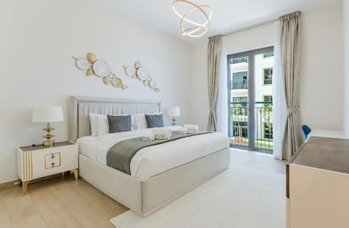 Dubai Apartment | PVH - Beach Front 2BR in Le Pont - Port de La Mer
