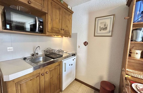 Demi-Quartier Apartment | Quiet studio with parking, mountain views, Demi-Quartier