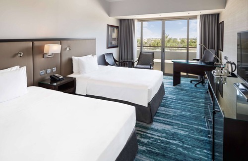 Al Ain Hotel | Radisson Blu Hotel & Resort, Al Ain