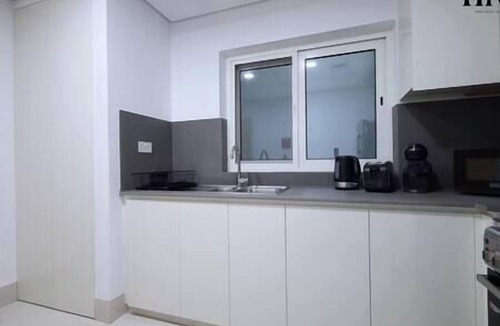 Dubai Apartment | Renovated Apt WFast WiFi Near Dubai Airport