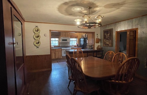 Silva House | Rustic Cabin in Hunters' Paradise!