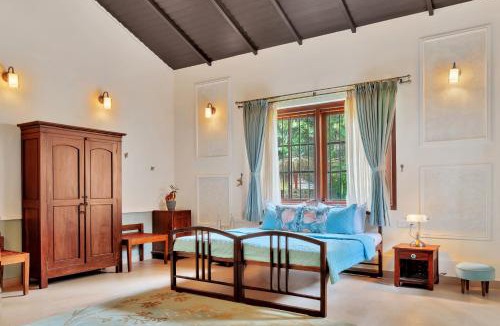 Belur House | SaffronStays Biccode Woodside Heritage