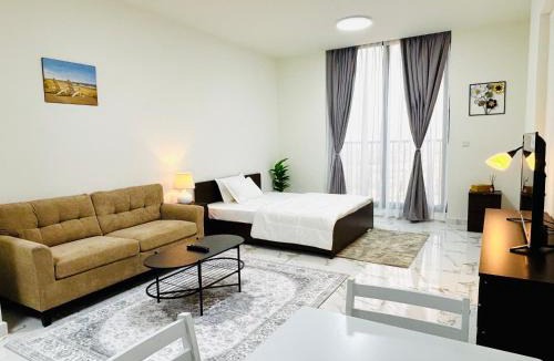 Al Hamra Village Apartment | Sapphire Vacation Homes
