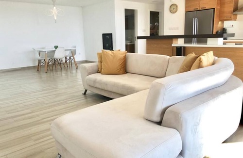 Al Hamra Village Apartment | Sea view large 3 bedroom 'Escape Artist' Apt.