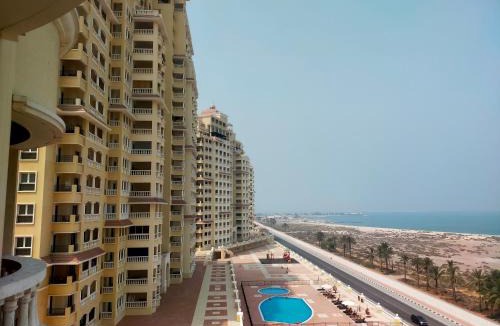 Al Hamra Village Apartment | Sea View Studio 4 Royal Breeze Breezeسي ويو ستوديو رويال بريز