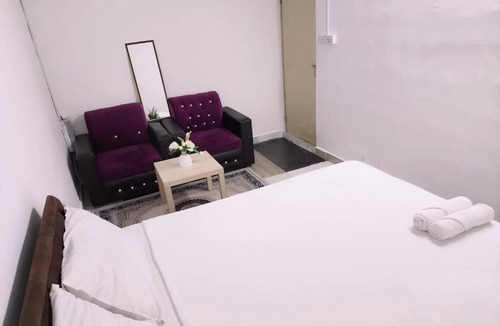 Al Ain House | separate entrance room