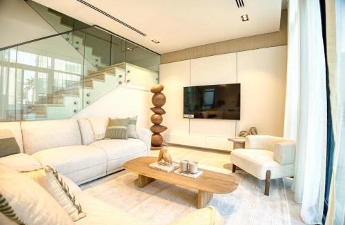 Ras Al Khaimah Villa | Serene 3-Bedroom Villa with Maid's room and Steps from the Beach - Danah Bay