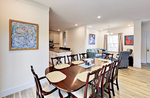 Weaverville House | Serenity Views Comfort - Hot Tub, Sunsets, King Suite, Chef's Kitchen, Dogs!