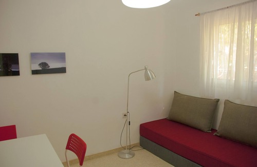 Herzliya Apartment | Shira apartment in a lovely garden