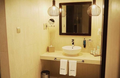Al Barsha 1 Hotel | Sig Al Barsha | Superior Room | Sheikh Zayed Rd, Gym + Salon, Nightclubs