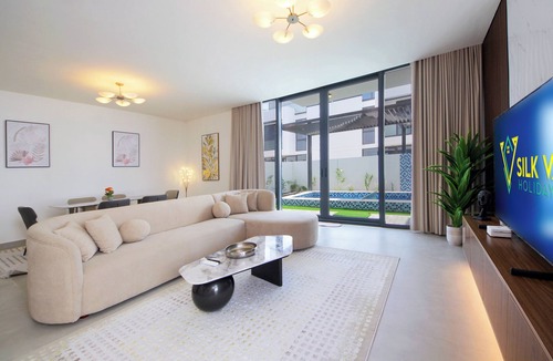 Dubai House | Silk Valley-Luxury 4B with private pool