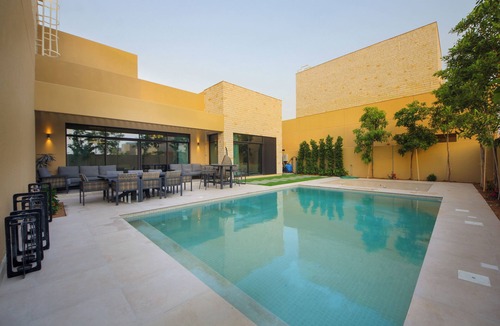 Abu Dhabi Villa | Silk Valley - Modern 4B + maid's room with private swimming pool & beach access