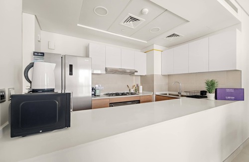 Abu Dhabi Apartment | Silkhaus Convenient 3BR+Maid | Radiant Viewz Reem