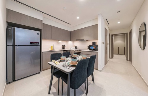 Downtown Dubai Apartment | Sky-High Burj Khalifa Views
