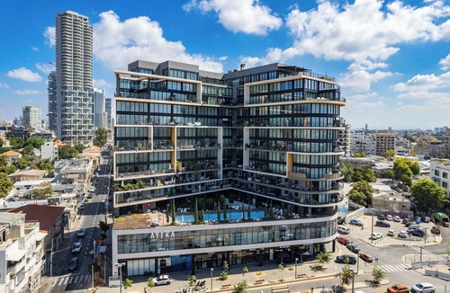 Neve Tzedek Apartment | Sky-High Neve Tzedek 2BR Terrace & Pool
